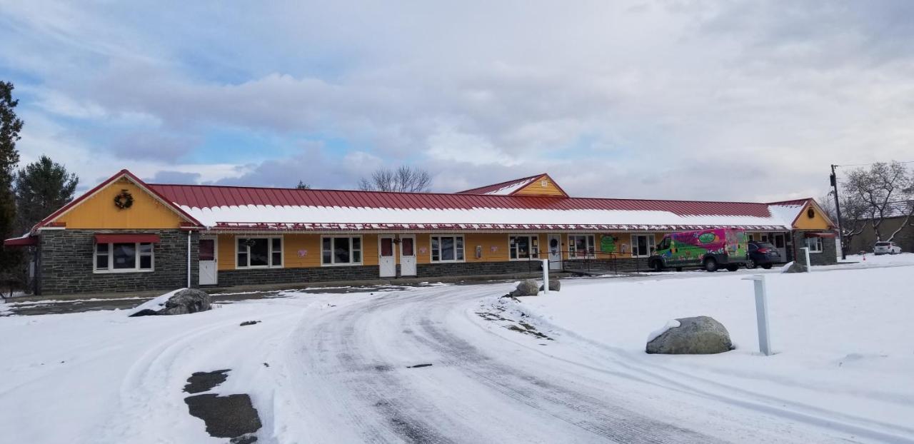 Middlebury Sweets Motel Exterior foto